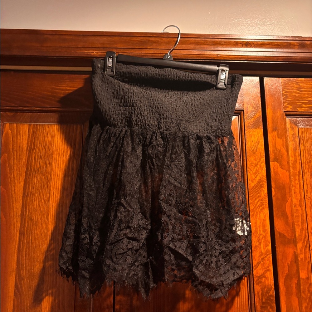 SHEIN Black Asymmetrical Lace Skirt